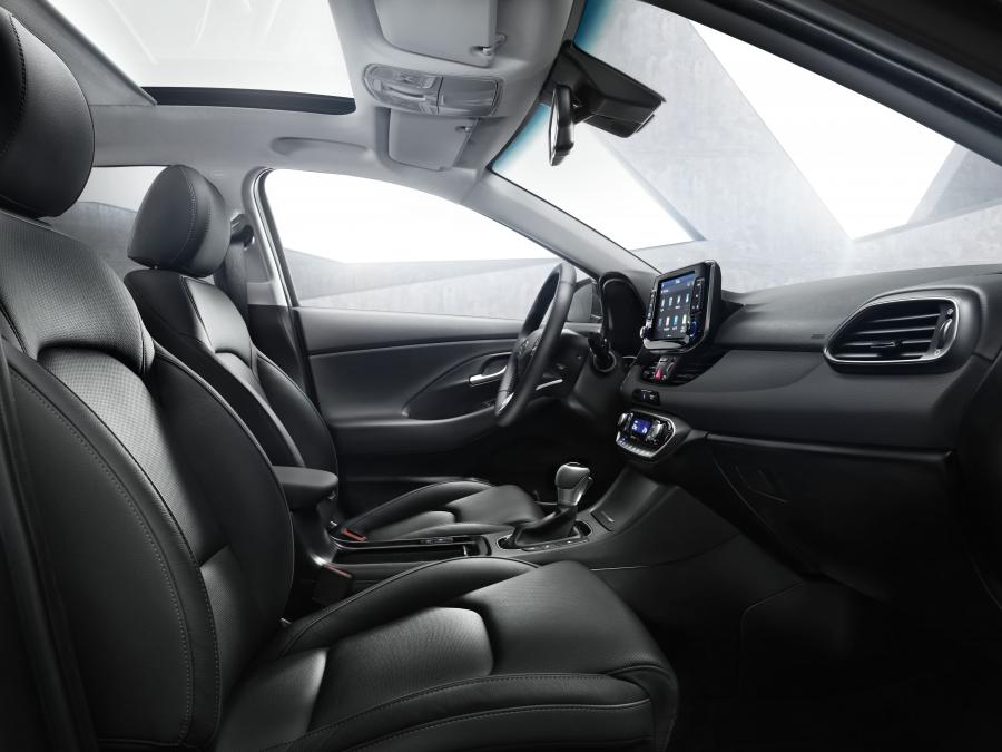 Интерьер Hyundai i30 Wagon (PD) 2017 года  (WW) (фото 7 из 45)